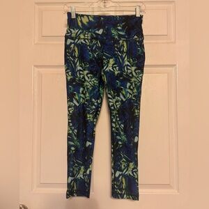 VOGO Athletica Blue and Yellow Leaf Print Leggings